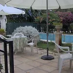 Bed and breakfast Santa Fara 3*