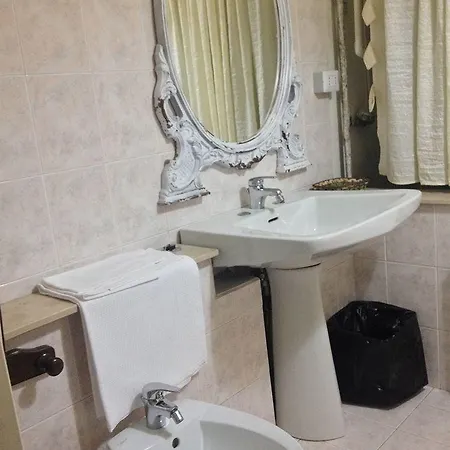 Frühstückspension Santa Fara 3*