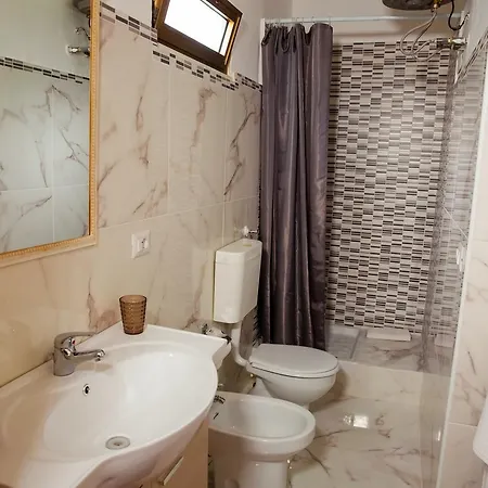 Santa Fara Frühstückspension 3*