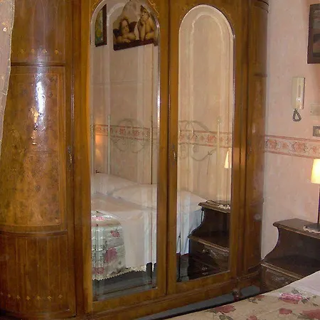 Santa Fara Bed & Breakfast